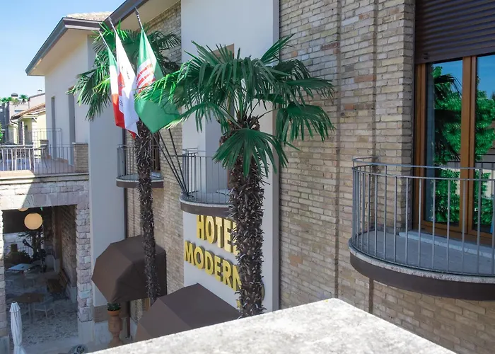 Hotel Moderno Assisi